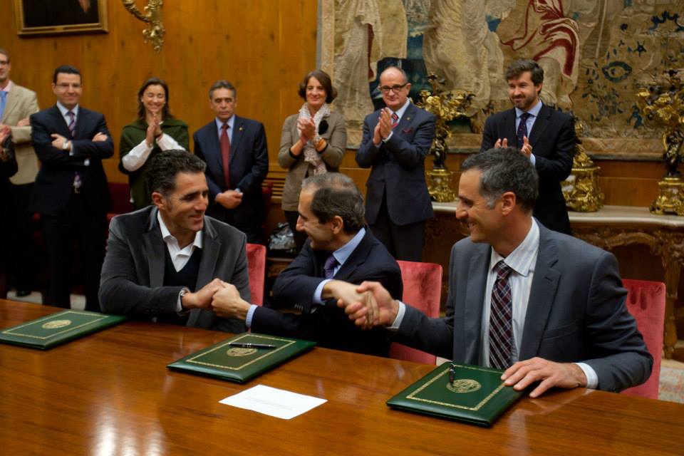 Firma del Convenio de Colaboraci&oacute;n entre la Fundaci&oacute;n Miguel Indur&aacute;in y el Centro de Estudios Ol&iacute;mpicos de la Universidad de Navarra